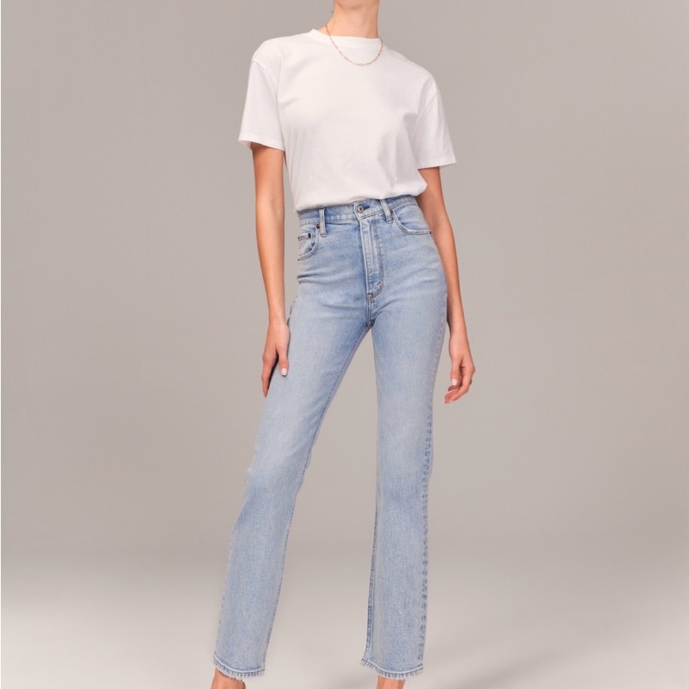 Abercrombie & Fitch The Ankle Straight Ultra High Rise Distressed